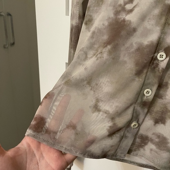 ***SOLD****MOTEL ROCKS Button Down Top 🥑 - Picture 5 of 6